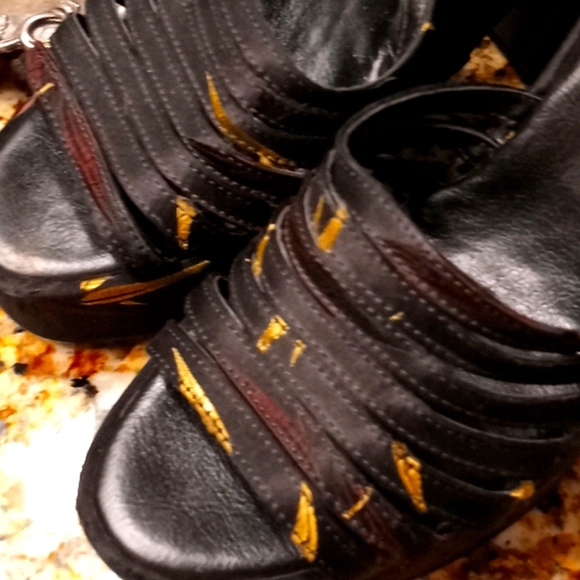 ❤ size 8 platform sandal by 2 lips - Picture 6 of 7